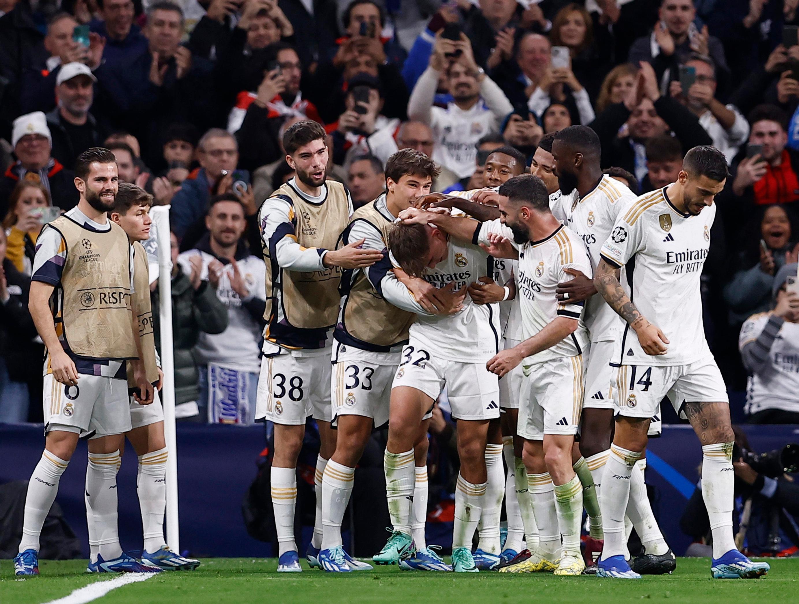 VIDEO bàn thắng Real Madrid vs Napoli: 4-2 (Vòng bảng Champions League 2023/24)