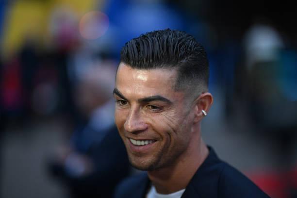 Ronaldo đeo bùa may mắn đến Đức