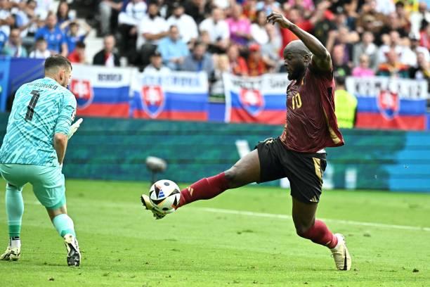 Bỉ 0-1 Slovakia: Lukaku quá vô duyên!