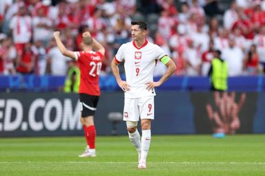 Ba Lan 1-3 Áo: Tạm biệt Lewandowski!