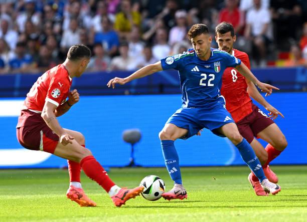 Thụy Sỹ 2-0 Italia: Không còn chết hụt