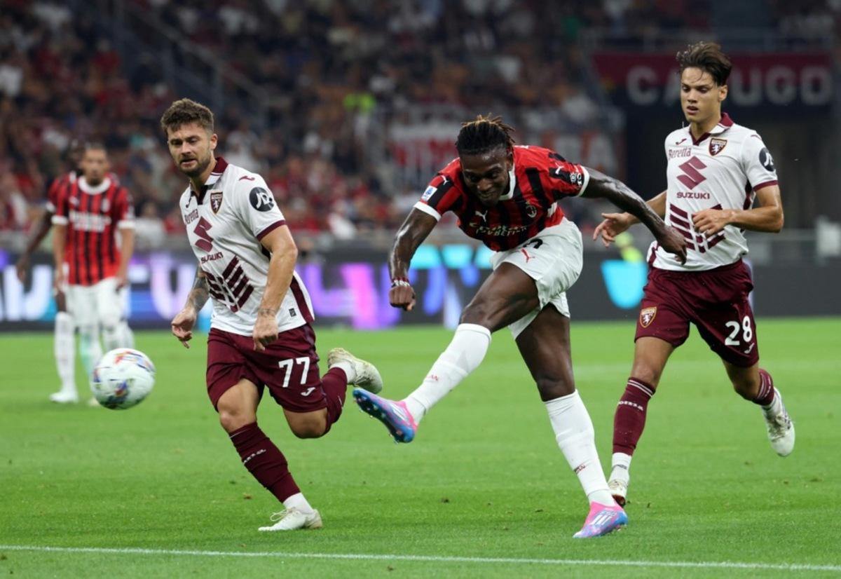 VIDEO bàn thắng AC Milan vs Torino: 2-2 (Vòng 1 Serie A 2024/25)